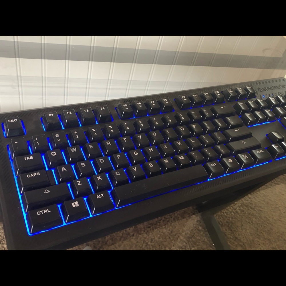 Light-up Keyboard - Picture 6 of 6